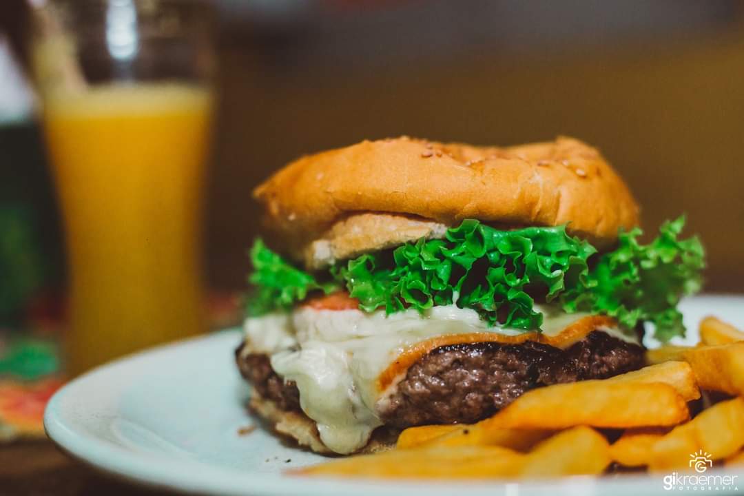 04-Hambúrguer 4 queijos